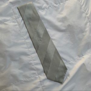Kiton Italian silk silver & gray striped men’s tie